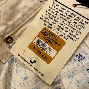 Brand new with tag white skinny leg
